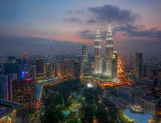 开云体育下载-欧文末节19分主宰攻防！湖人26分大胜广东迎来开门红