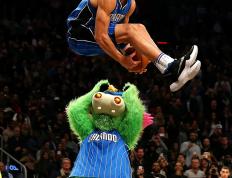 开云体育在线-德国男篮横扫土耳其男篮，麦科勒姆惊艳世界