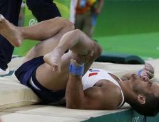 开云体育在线-FIFA电竞明星选手受伤退赛，引发热议