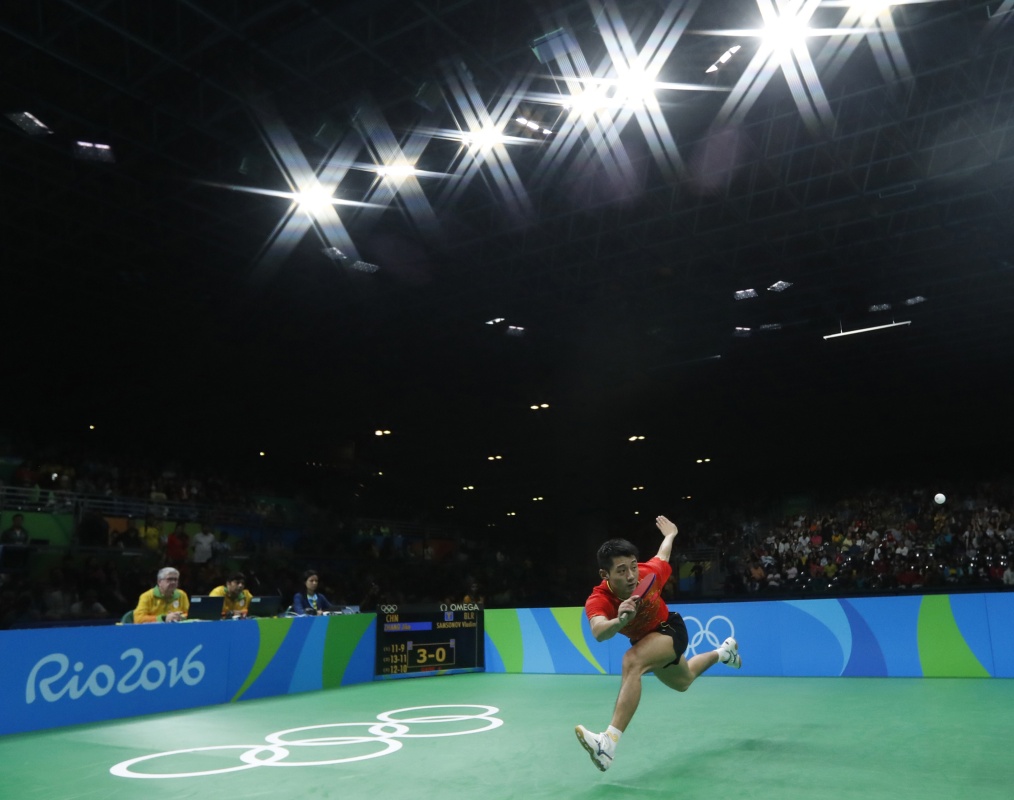 开云体育下载-关于日本乒乓球队力克瑞典乒乓球队，张继科关键制胜的信息