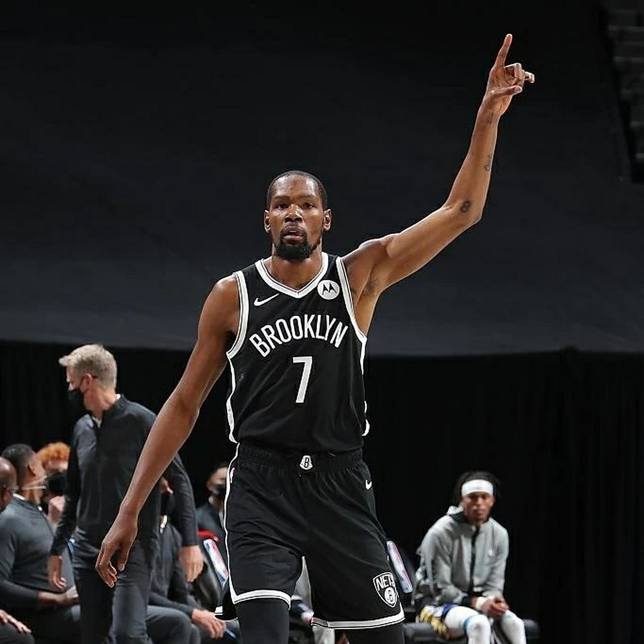 开云下载-勇士大胜篮网，保持不败