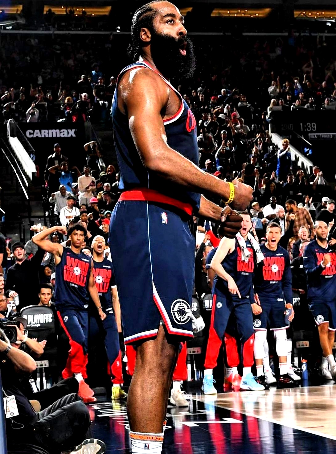 开云平台-快船惊险胜开拓者,取得十一连胜