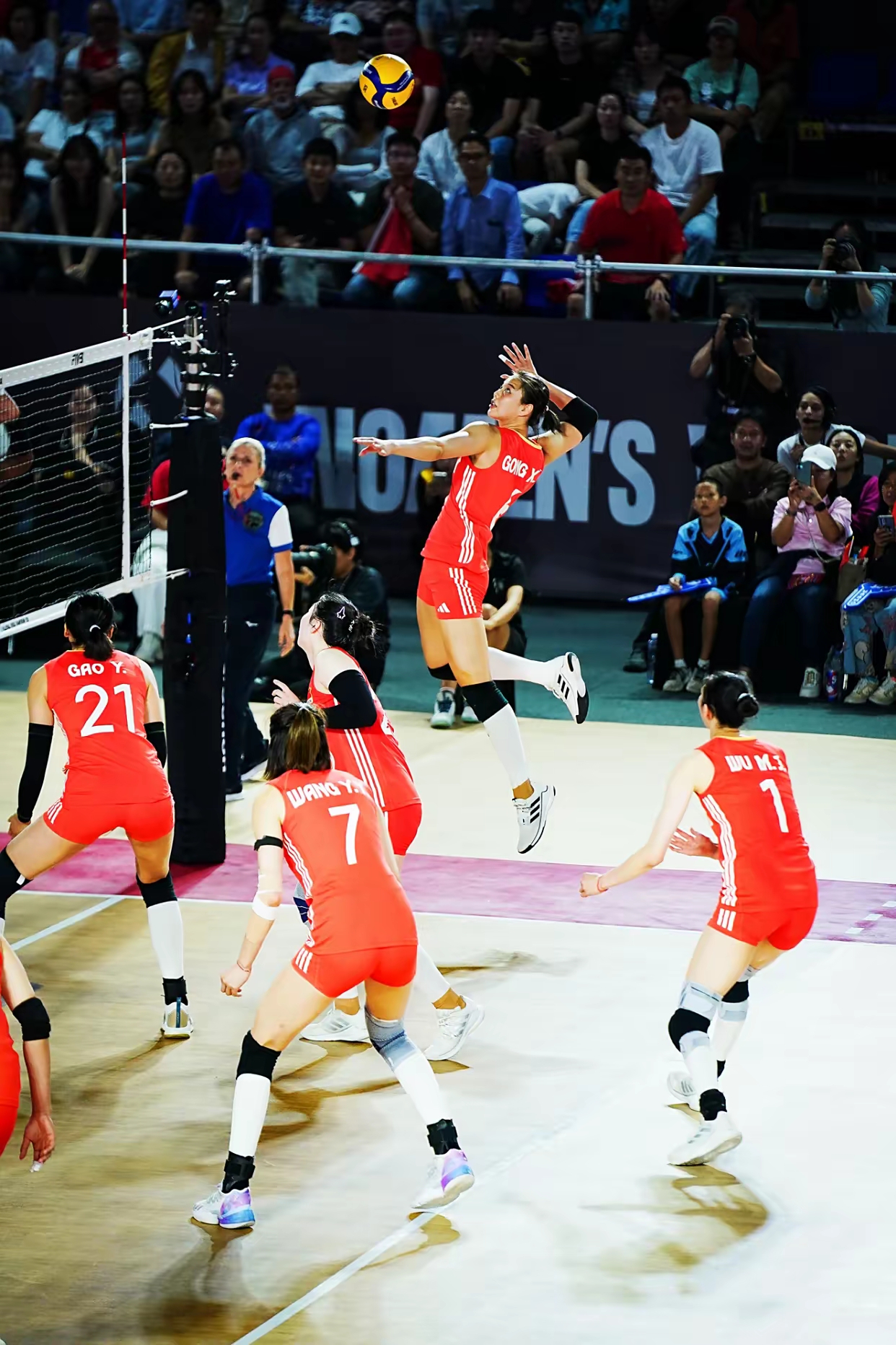 开云APP-法国队完胜中国队，梁靖崑高光表现的简单介绍