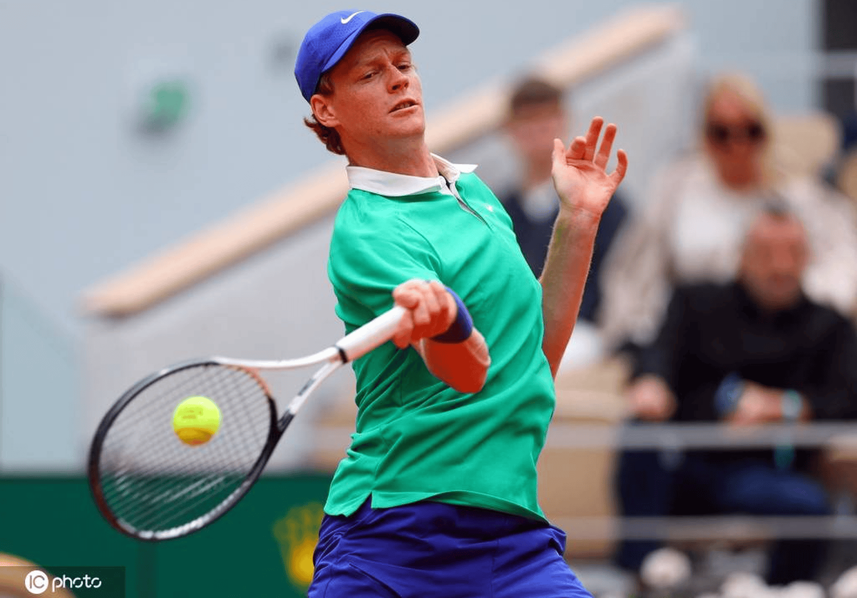 开云体育登录-法网横扫戴维斯杯，辛纳扛起全队