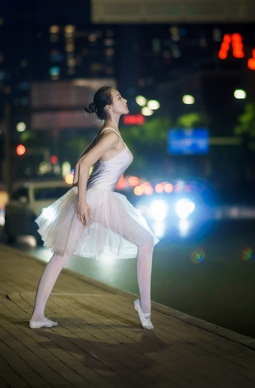 开云体育登录-冰火交响，吉林队的铁血强压与英格拉姆的孤星之火