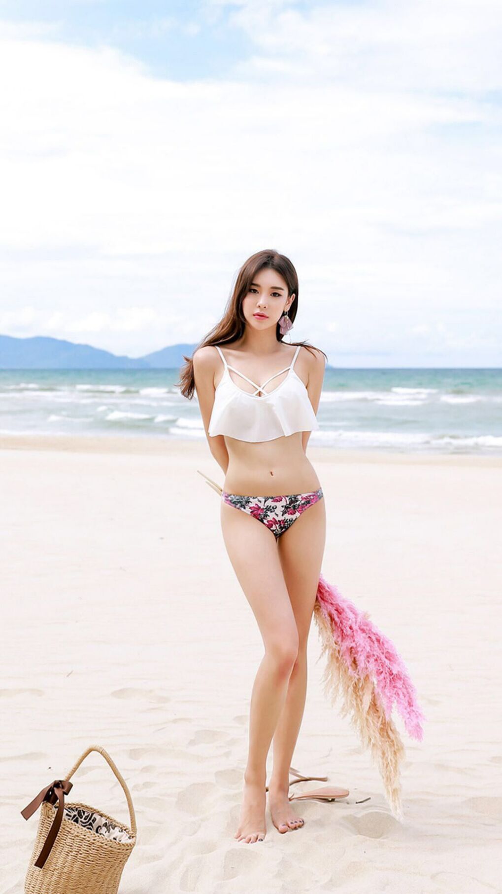 开云APP-双重震撼,波兰决胜局擒英格兰,内马尔F1揭幕战上演跨界奇迹