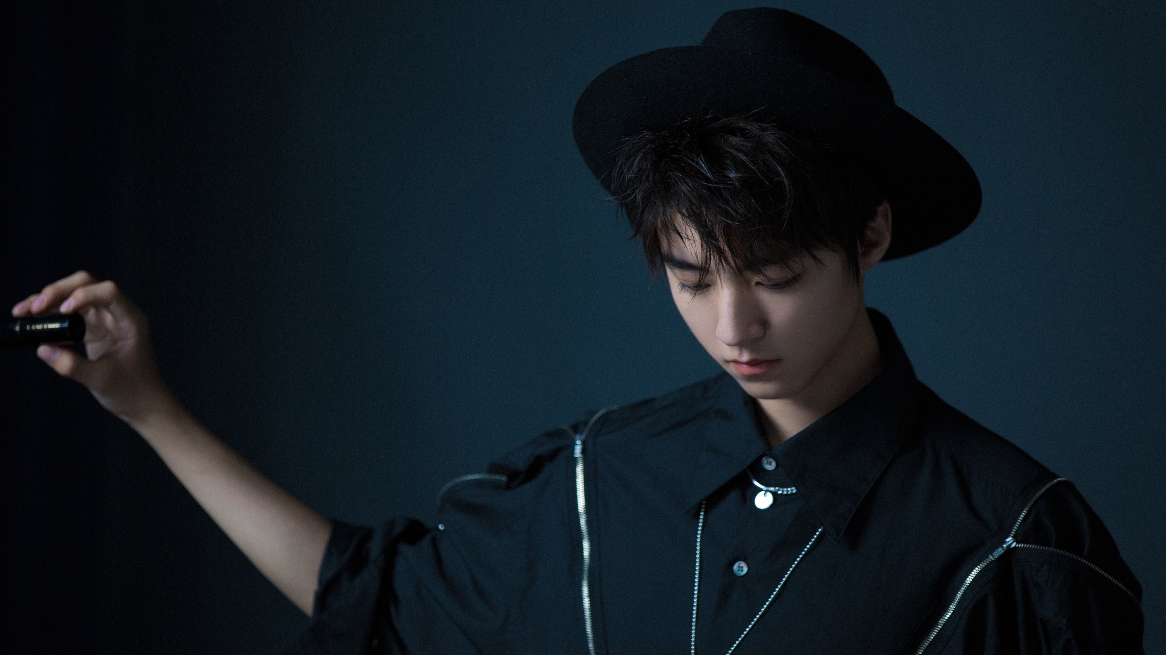 开云体育下载-库尔图瓦化身叹息之墙，曼城强势攻克圣西罗